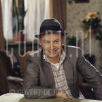 25-06-1999 Toen was geluk heel gewoon, Sjoerd Pleijsier at tv-studio in Aalsmeer.

[keywords]Posed, Eyecontact, Half Length, On Set, Smiling[/keywords]